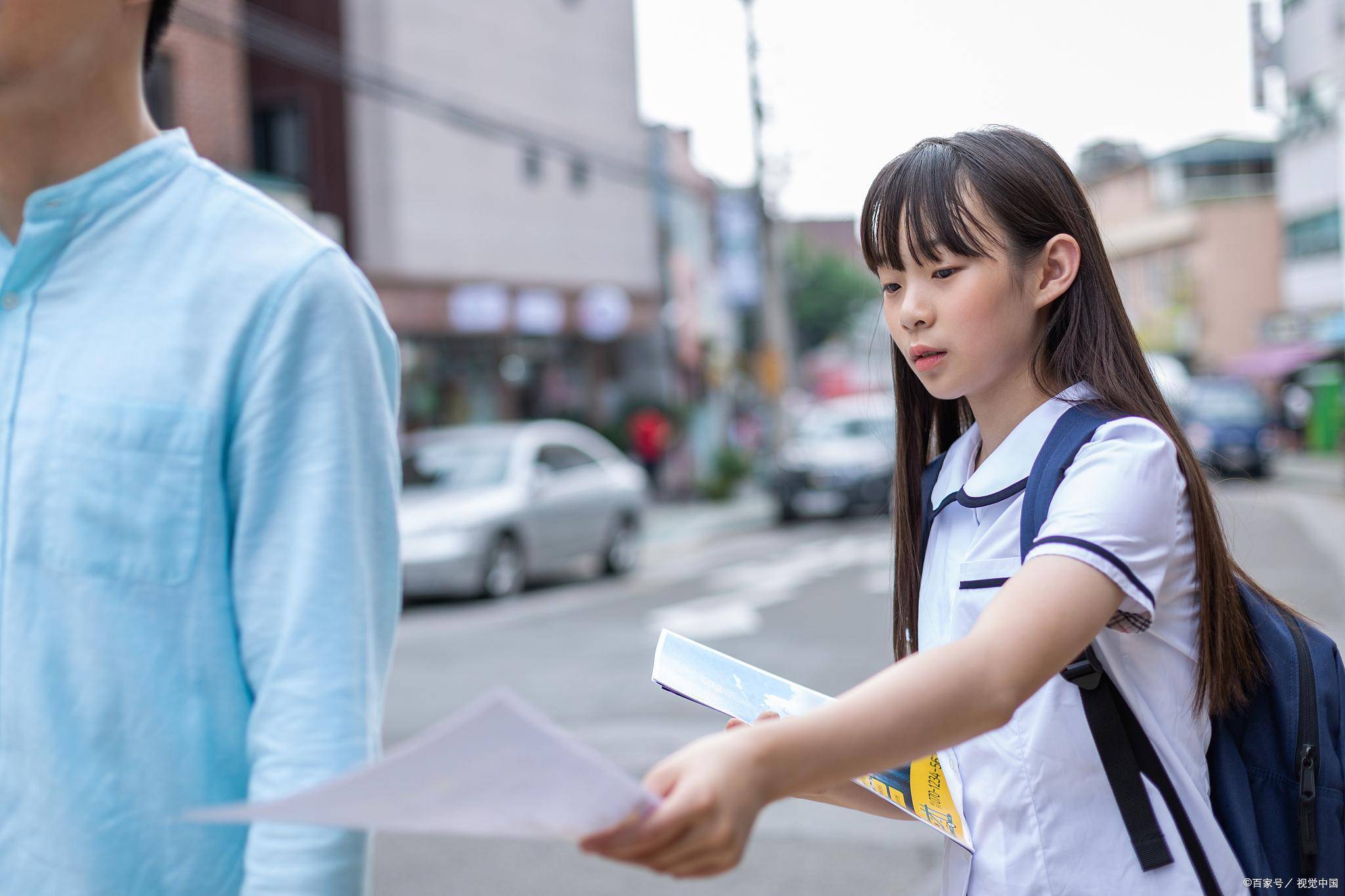 晶盛机电大宗交易成交62.44万股 成交额1365.56万元