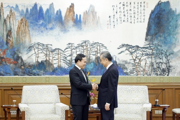 越南总理在第13届东盟―美国峰会提出四大合作建议