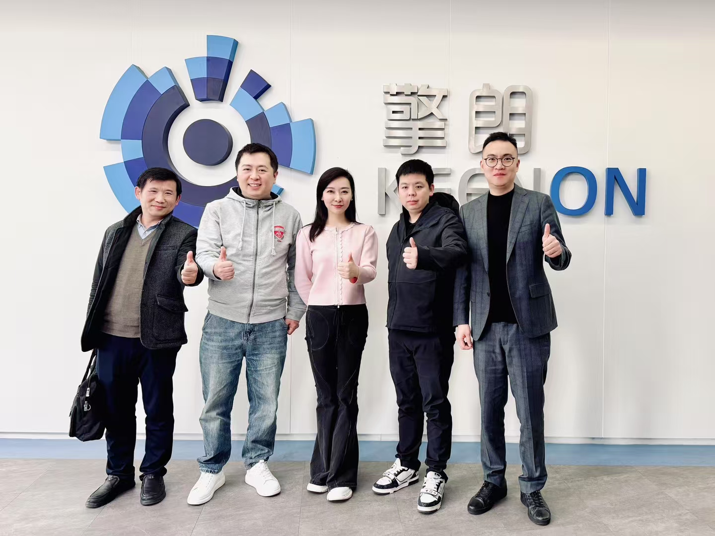 专访｜CES凸显端侧与物理AI成为人工智能重要突破方向——访美国高通公司中国区董事长孟樸