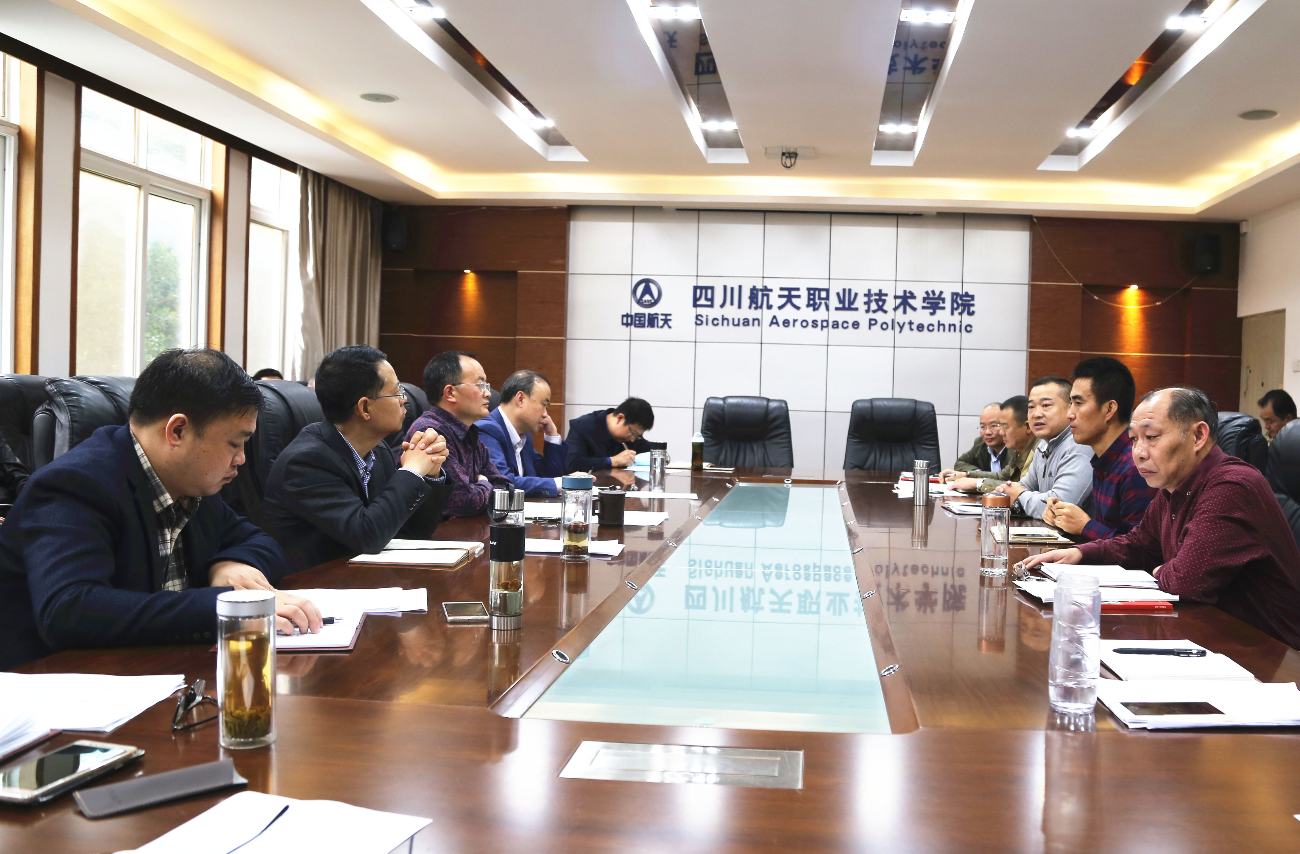 航天科技：副总经理郭禄鹏离任