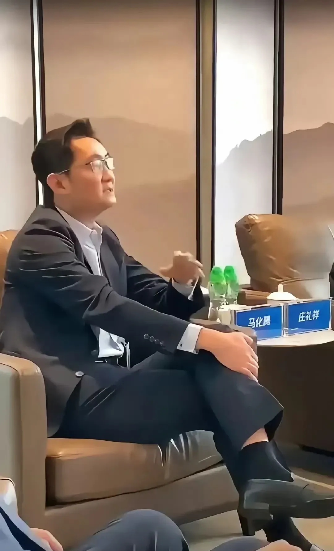 一边红包大战,一边高薪抢人!阿里、腾讯、字节……年薪最高开到了100多万元
