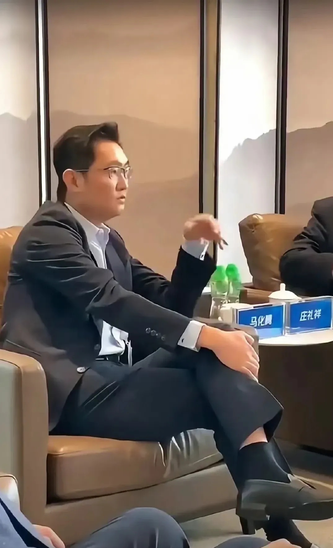 一边红包大战,一边高薪抢人!阿里、腾讯、字节……年薪最高开到了100多万元