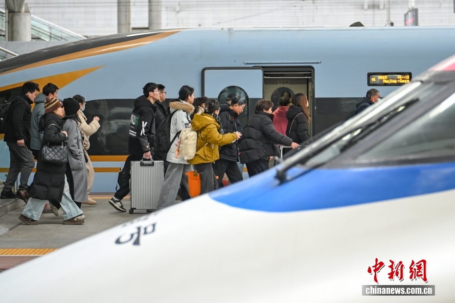 交通运输部:2月6日,全社会跨区域人员流动量完成21125.7万人次