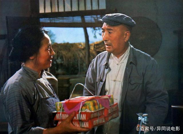【财闻联播】要解散电影部门?华策影视回应!海光信息:2025年度净利润增长31.66%