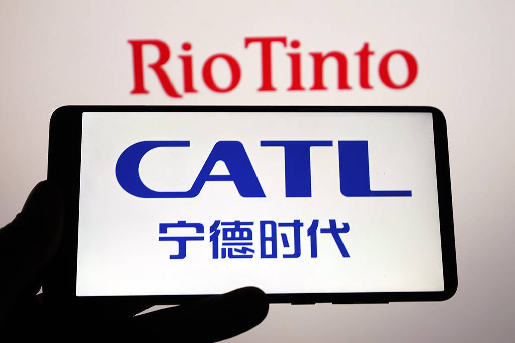 蓝点触控获宁德时代旗下溥泉资本、智元机器人、银河通用超亿元C+轮投资